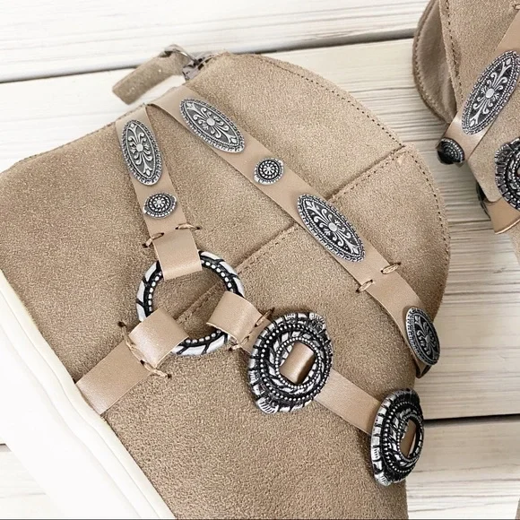 NEW Very Volatile Menloh Taupe Boho Sneakers 7 - Picture 6 of 13